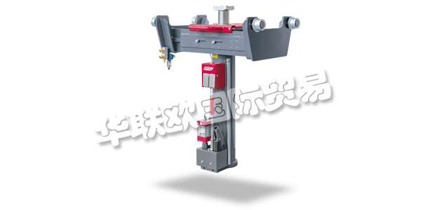 BLITZ于1872年由Matthias Schneider在Schwenningen am Neckar成立,作為精密機械的維修車間。然而,汽車工業的增長導致對車輛維修工具的需求增加。因此,他們開始生產汽車千斤頂,電動空氣泵和空氣壓縮機。