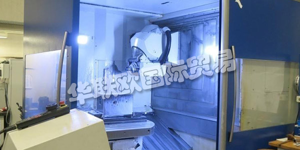 KEMMERICH現位于萊茵河畔的萊茵河畔蒙海姆,緊鄰科隆和杜塞爾多夫的交易會城市及其機場。在那里,大量的傳統以及CNC / PLC控制的金屬加工和加工機床總是可以在2200平方米的加熱展覽區觀看和演示。