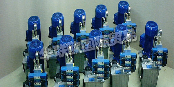 德國(guó)B&B HYDRAULIK-TECHNIK主要產(chǎn)品:B&B HYDRAULIK-TECHNIK閥門(mén)等。B&B HYDRAULIK-TECHNIK GmbH由Helitut Brocke和HenningB?hr于1983年在Witten-Herbede成立。目的是銷(xiāo)售用于骨料結(jié)構(gòu)的液壓元件和液壓附件。在短時(shí)間內(nèi),對(duì)完整的Hydraulilk系統(tǒng)的需求變得非常大,以至于他們的生產(chǎn)開(kāi)始了。