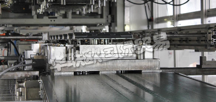 德國HELMERDING公司主要供應：德國HELMERDING壓力機,HELMERDING輸送系統，傳輸單元，單柱壓力機，雙柱壓力機，矯直機，開卷機，印刷機，卷材進料系統等產品。